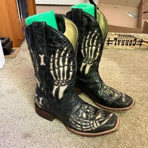 Corral Vintage Boots Skeleton Design